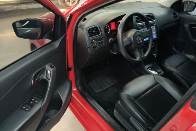 Used Volkswagen Polo 2013 1.4L Automatic Comfort Edition