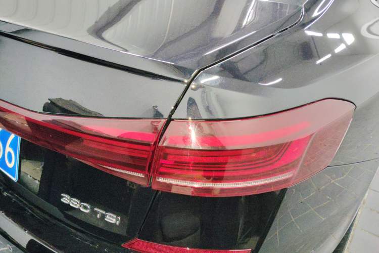 Used Volkswagen Passat 2024 380TSI Dragon Glory Edition Right Rear Taillight