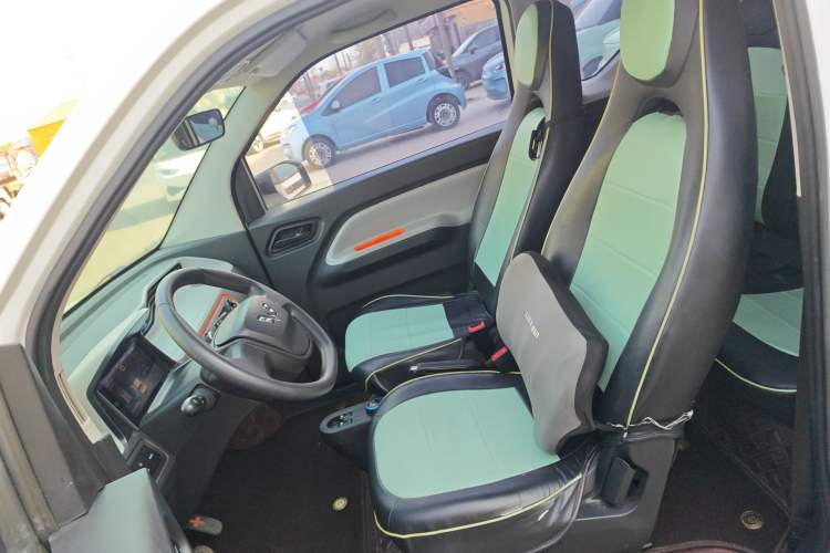 Used Wuling Hongguang MINIEV 2022 Zizai Version Lithium Iron Phosphate Left Front Seat