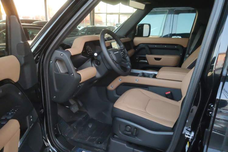 Used Land Rover Defender 2025 110 3.0T P400 – Dynamic HSE