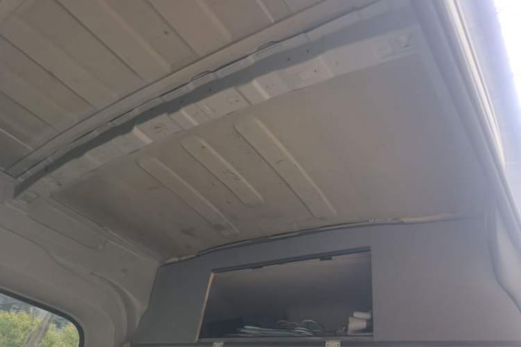 Used SAIC MAXUS Xintu V90 
