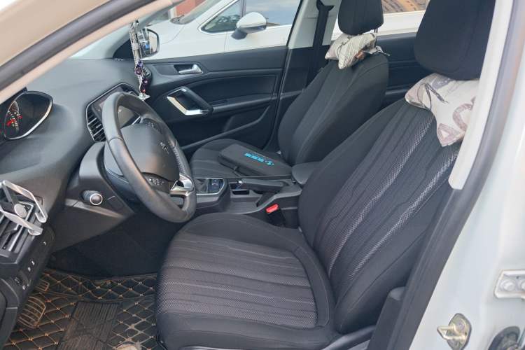 Used Peugeot 308S 2015 1.2T Automatic Jingchi Edition Left Front Seat