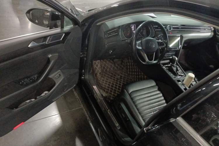 Used Volkswagen Magotan 2020 330TSI DSG Leading Model
