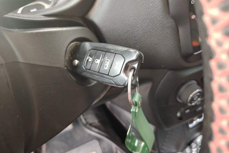 Used Jeep Renegade 2018 Connected Large Screen Version 180T Automatic High-Energy Edition Vehicle Key