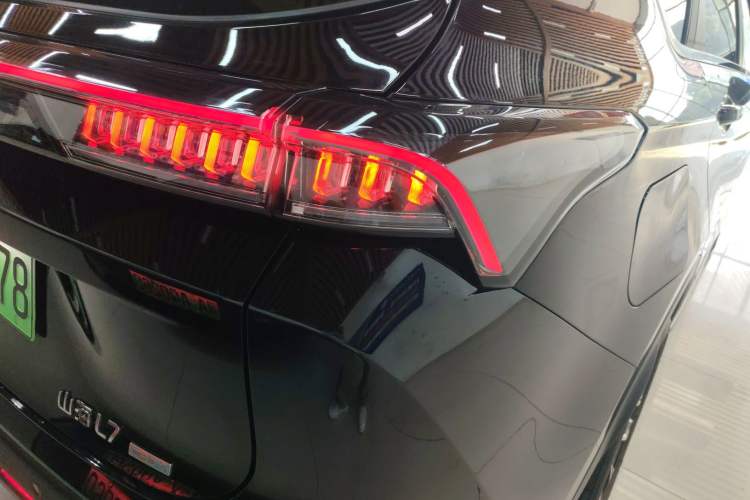 Used JETOUR Shanhai Shanhai L7 2024 1.5T 120km MAX 5-Seater
