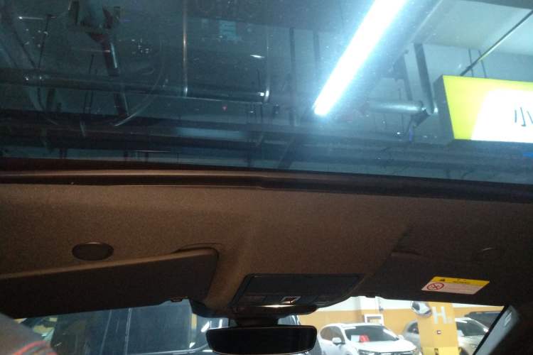 Used Land Rover Discovery Sport 2022 Revised Version 249 PS R-Dynamic S Performance Edition 5 Seats Headliner