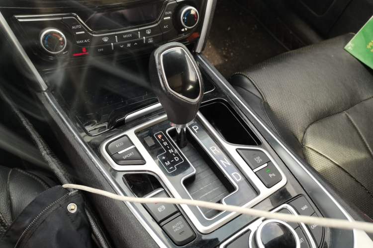 Used Geely Auto Emgrand GT 2016 1.8T Zunya Model
