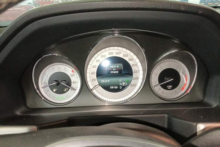 Used Mercedes-Benz GLK-Class 2013 GLK 300 4MATIC Dynamic Sunroof Model Instrument Cluster