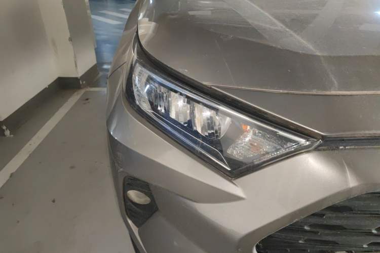 Used Toyota RAV4 2020 Dual-Engine 2.5L E-CVT 4x4 Elite PLUS Edition