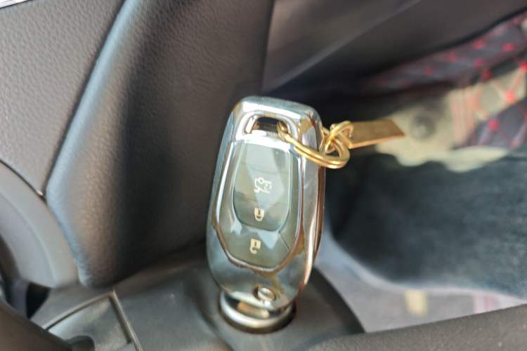 Used Chevrolet Cruze 2018 320 Automatic Pioneer Sunroof Edition Vehicle Key