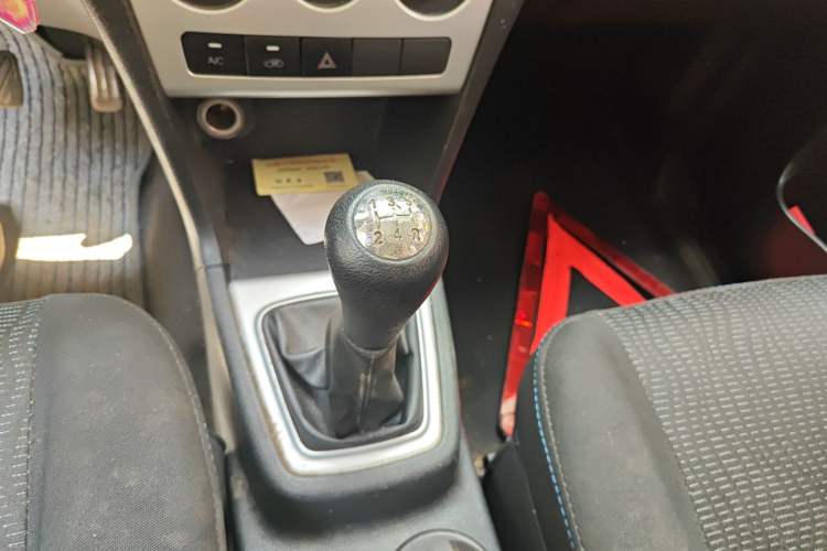 Used CHANGAN KAICHENG Ounuo S 2014 1.3L Happiness Model Gear Lever
