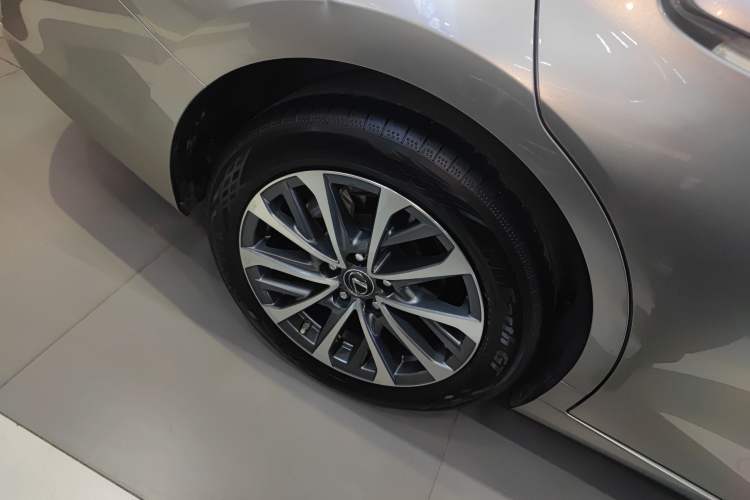 Used Lexus ES 2022 200 Excellence Edition
