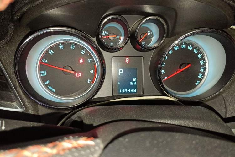 Used Buick Encore 2015 1.4T Automatic Two-Wheel Drive Urban Elite Version