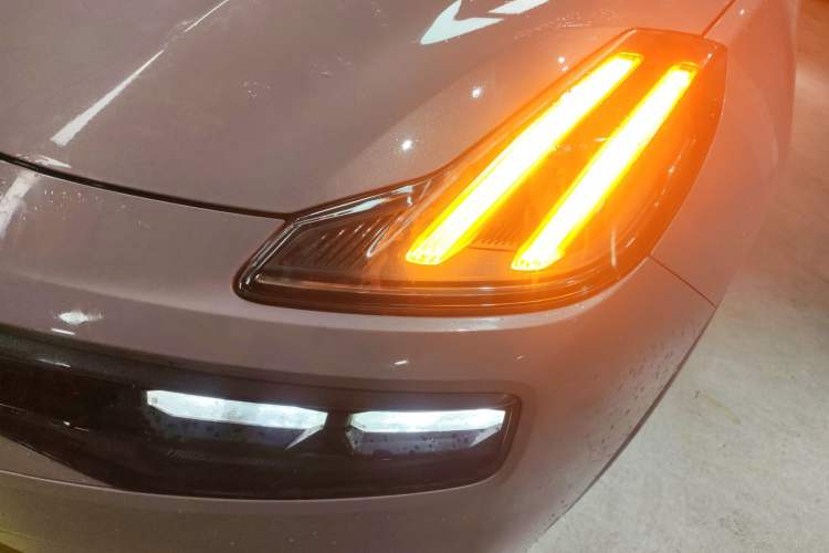 Used Lynk & Co 06 2023 Remix 1.5T Shero Left Front Headlight