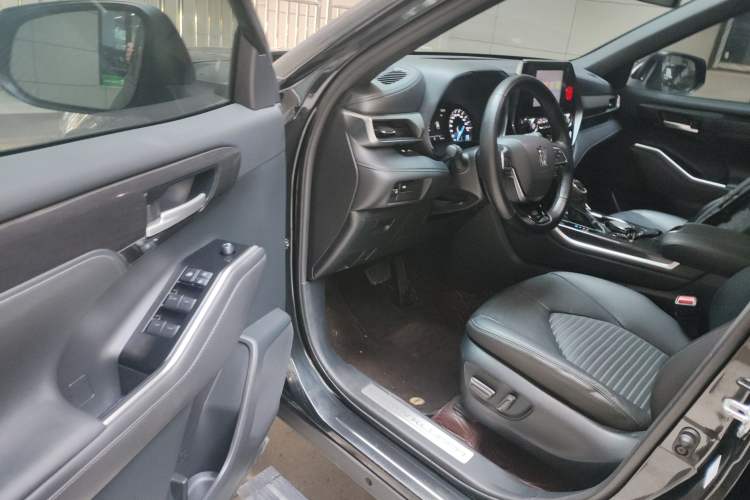 Used Toyota Crown Kluger 2023 2.5L HEV Four-Wheel Drive Luxury Edition Interior 3