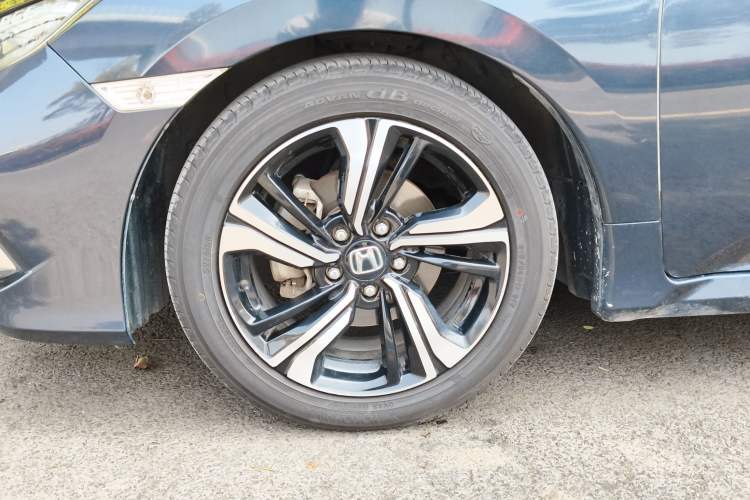 Used Honda Civic 2019 220TURBO CVT Power Edition China VI Emission Standard Exterior 4