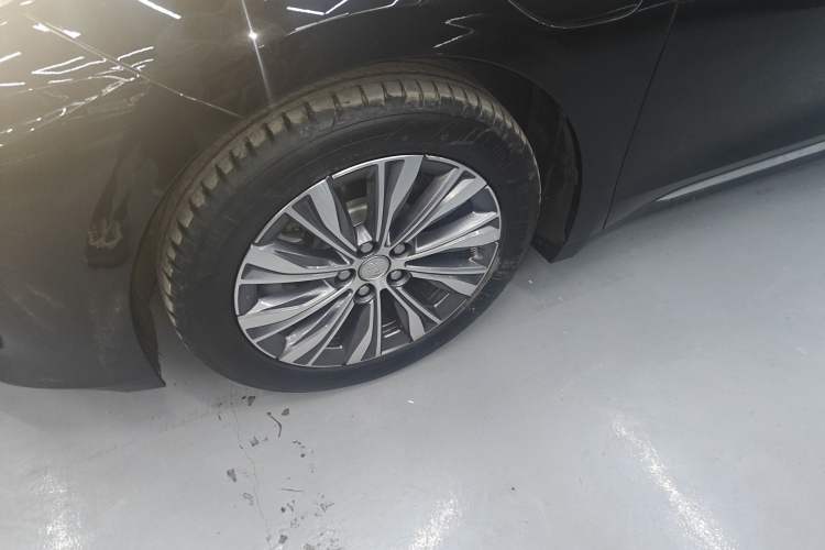 Used Hongqi E-QM5 2022 431 km Charge & Enjoy Edition Exterior 4