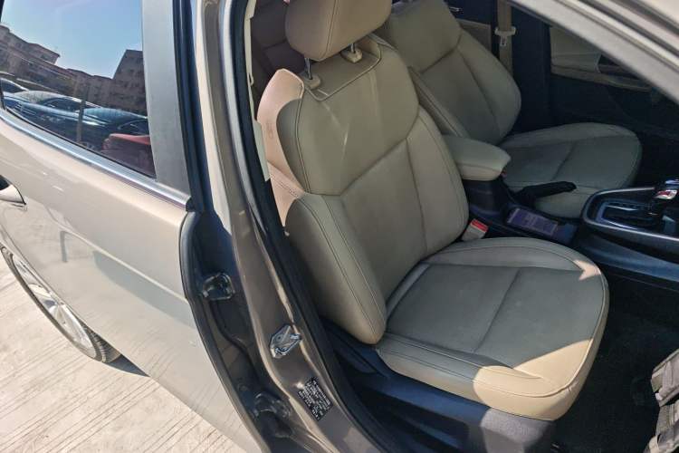 Used Ford Escort 2015 1.5L Automatic Fashion Model