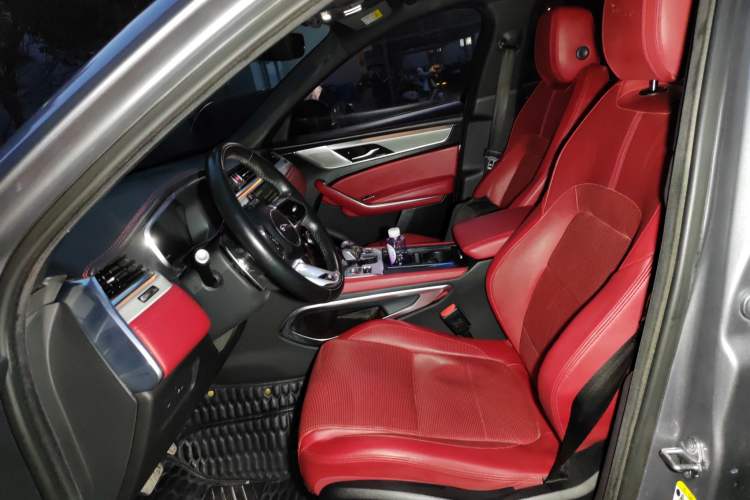 Used Jaguar F-PACE 2021 250 PS R-Dynamic S
