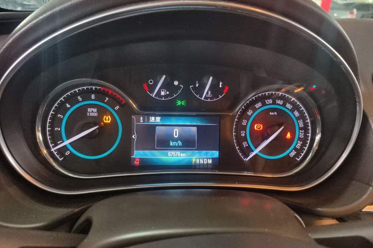 Used Buick Regal 2014 2.0L Elite Fashion Edition Instrument Cluster