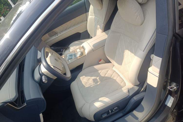 Used Nio ET9 2025 100kWh Signature Edition
