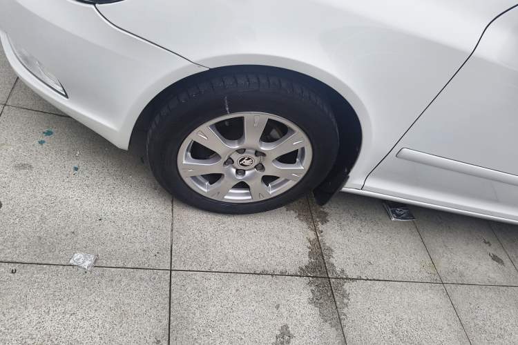 Used Skoda Octavia 2015 Classic Model 1.6L Automatic Yijie Version Exterior 4