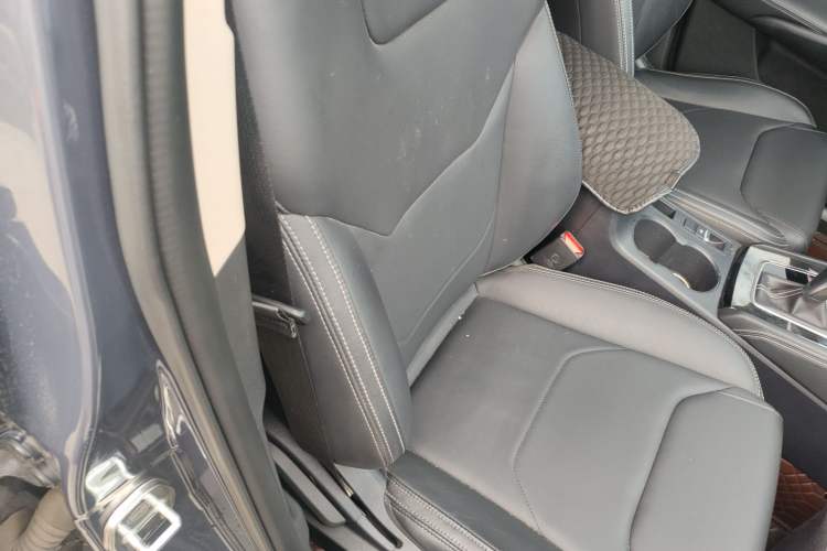 Used BYD Song 2020 Classic Edition 1.5T Automatic Elite Model Right Front Seat