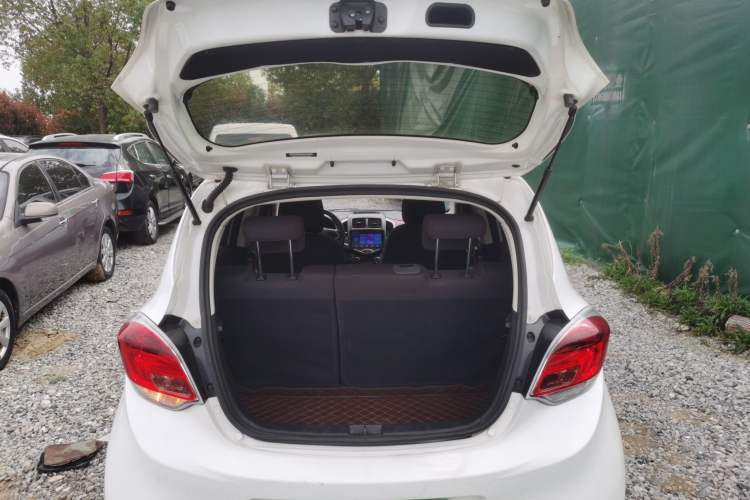 Used CHANGAN Benni 2015 1.4L IMT Sunroof Version China IV Standard
