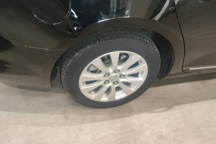 Used Buick LaCrosse 2013 2.4L SIDI Leading Comfort Version
