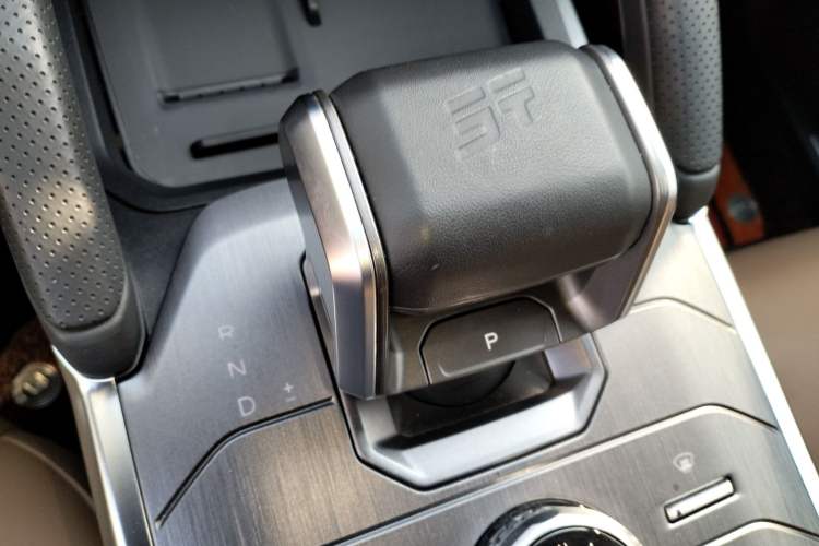 Used JETOUR Traveler 2023 2.0T All-Wheel Drive CrossPRO+ Gear Lever