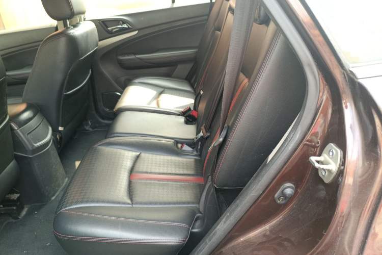 Used BYD S7 2015 2.0T Automatic Prestige Model