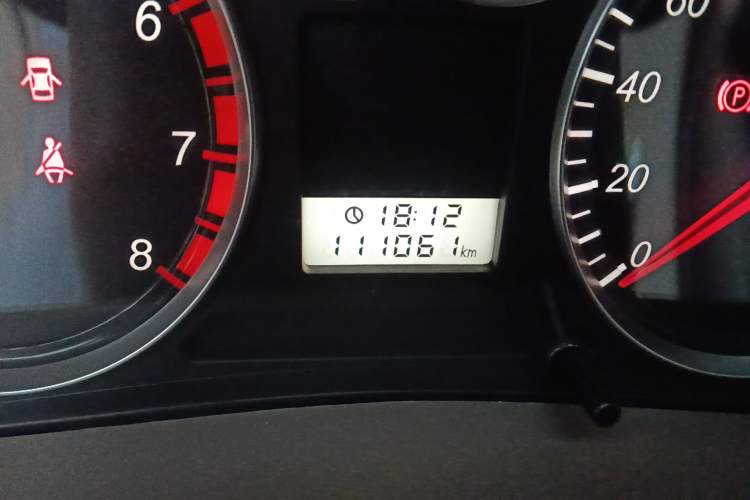 Used Haval H3 2010 Ruiyi Edition 2.0L Luxury Model Odometer Close Up