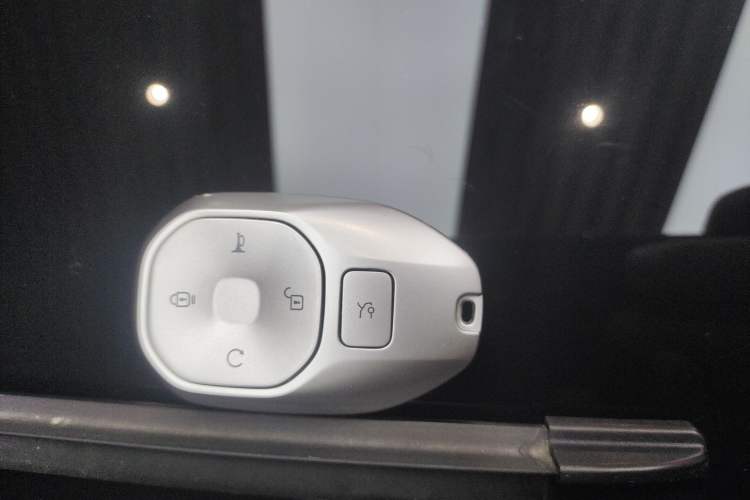 Used GAC Trumpchi S9 2025 Model Qiankun Ultra 6-Seater
