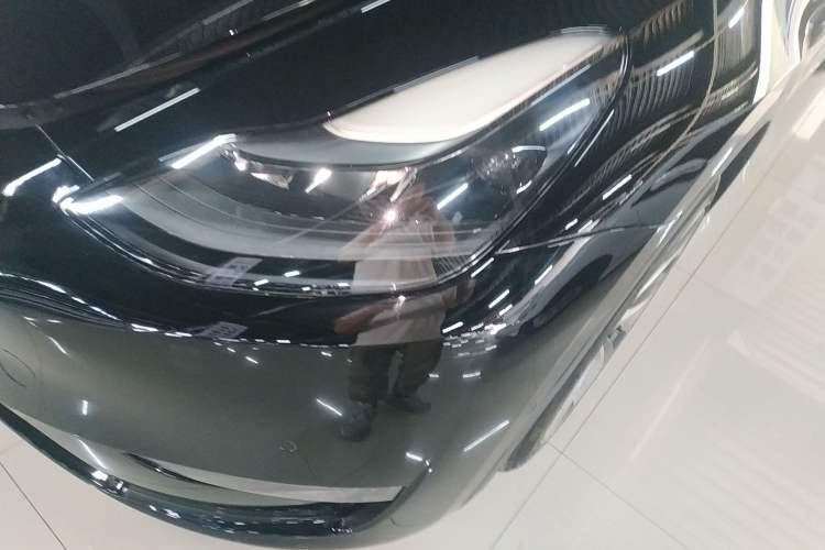 Used Tesla Model Y 2021 Long-Range All-Wheel-Drive Version 3D7
