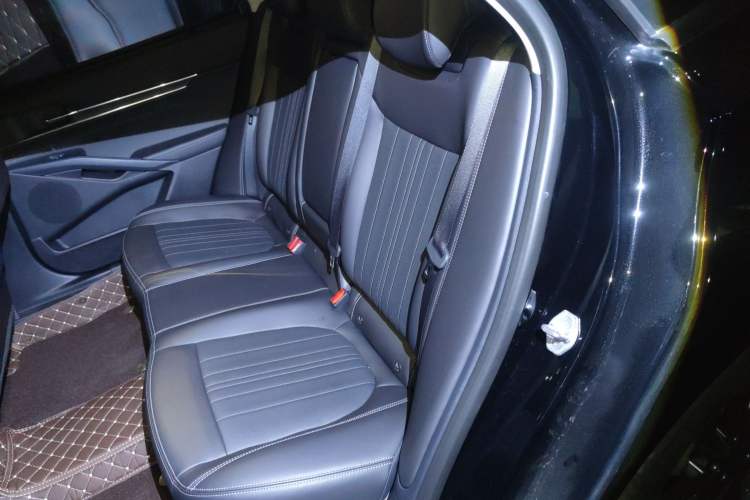 Used Ford Mondeo 2025 2.0T EcoBoost Luxury Version
