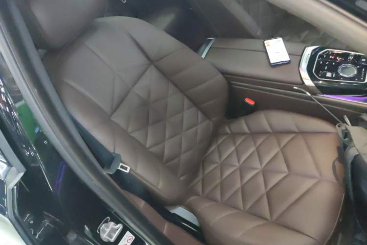 Used BMW 7 Series 2023 735Li Luxury Package