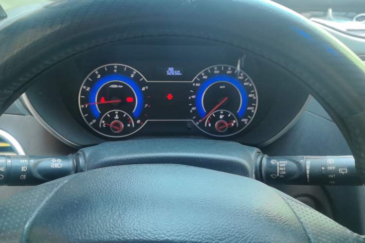 Used Haima V70 2016 2.0L Manual - Comfort Edition 6 Seats
