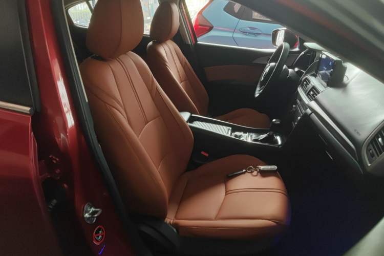 Used Mazda 3 Axela 2017 Sedan 1.5L Automatic Luxury Model Emission Standard China V