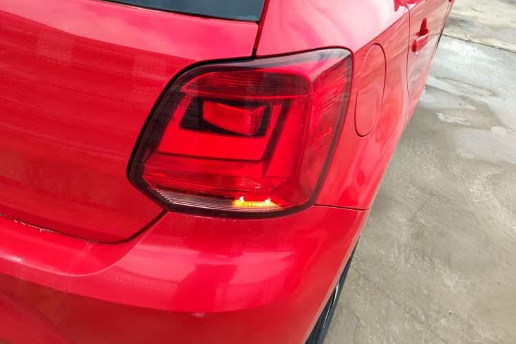 Used Volkswagen Polo 2016 1.4L Manual Fashion Model