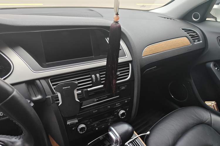 Used Audi A4L 2016 35 TFSI Collection Edition S line Luxury Model Audio And AC Panel