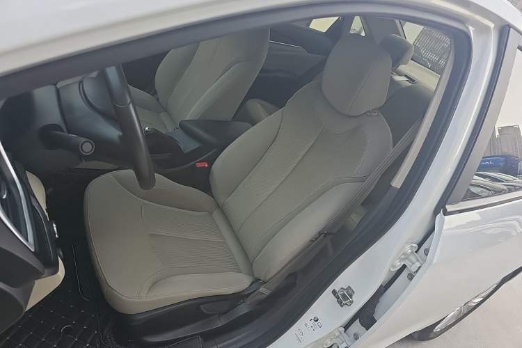 Used Buick GT 2015 15N Automatic Elite Version