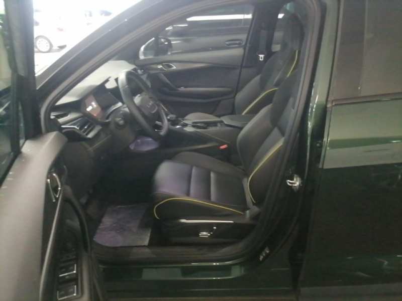 Used Lynk & Co 06 EM-P 2023 1.5T Remix PHEV Hero — 14