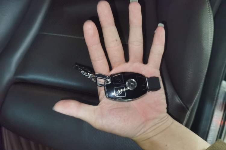 Used Mercedes-Benz GLC 2019 GLC 260 L 4MATIC Dynamic Model
