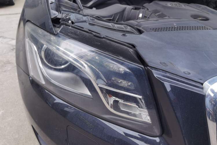 Used Audi Q5 2011 2.0TFSI Comfort Version Right Front Headlight