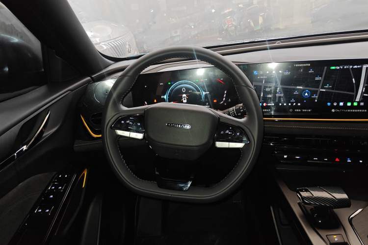 Used CHANGAN OSHAN X5 PLUS 2023 Revised 1.5T DCT Excellence Edition Steering Wheel