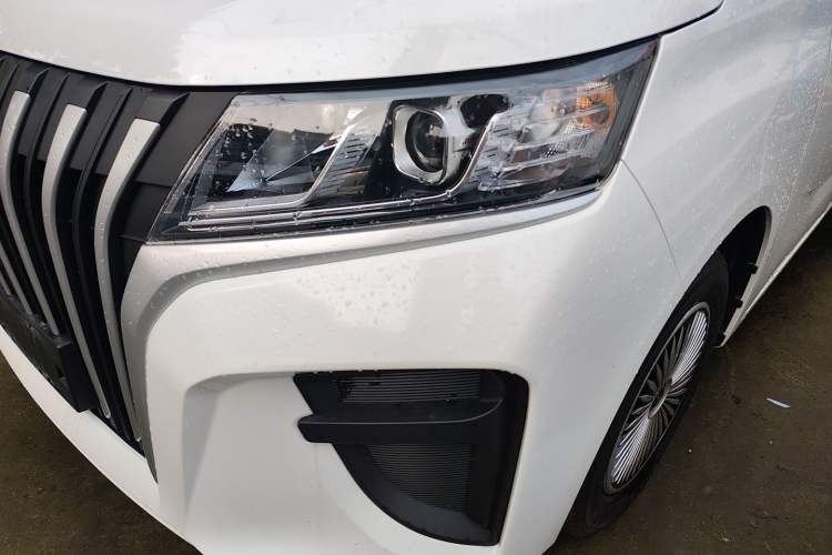 Used BAW Ruisheng Ace M7 2025 1.6L Manual Standard Wheelbase Comfort Version 5 Seats Left Front Headlight