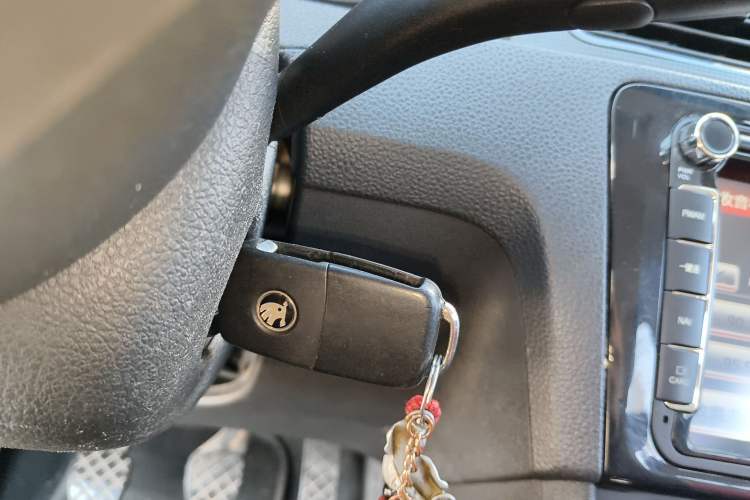 Used Skoda Rapid Spaceback 2016 Revised Version 1.6L Manual Front-Drive Edition