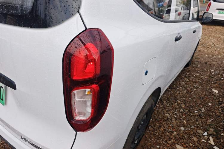 Used Wuling Hongguang New Energy 2025 Extended-Range Hybrid 50 km Utility Version