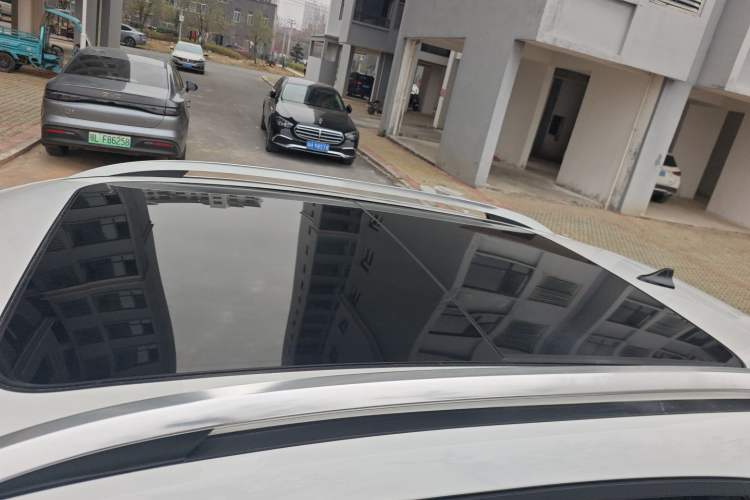 Used MG ZS 2018 1.5L Automatic Luxury Edition China V Standard