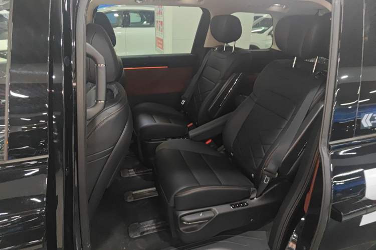 Used GAC Trumpchi E8 New Energy 2024 150km MAX+ Left Rear Seat